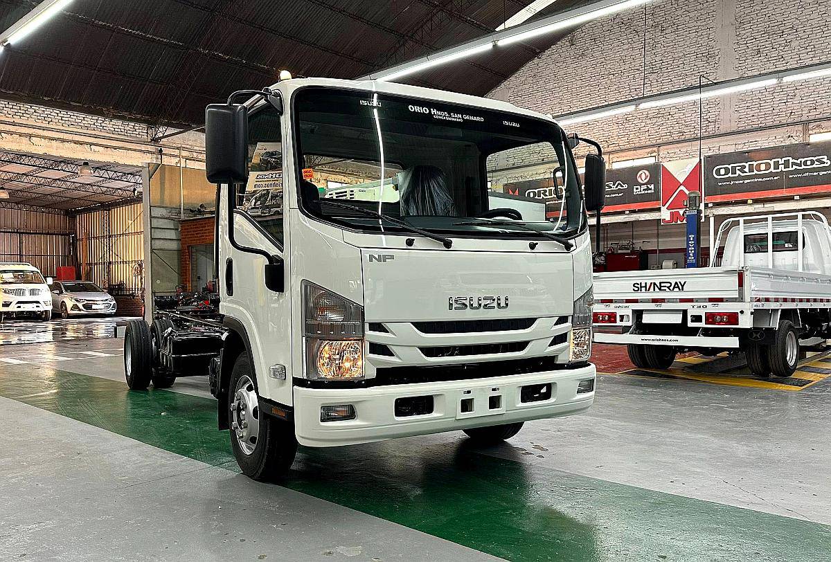 Isuzu NPR75 5.2cc 153cv Chasis Largo 0km MY2025 Orio Hnos