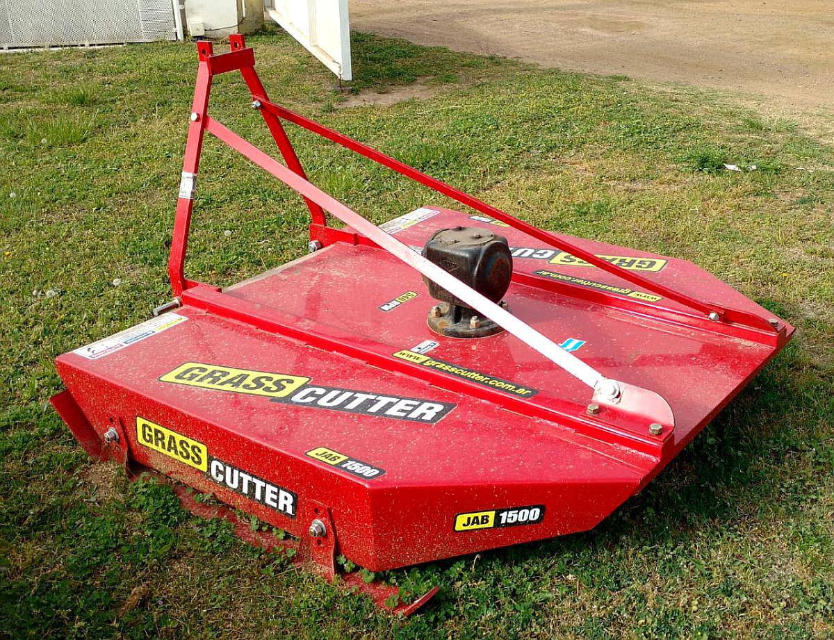 Desmalezadora de Arrastre y 3 Ptos Grass Cutter, JAB 1500.