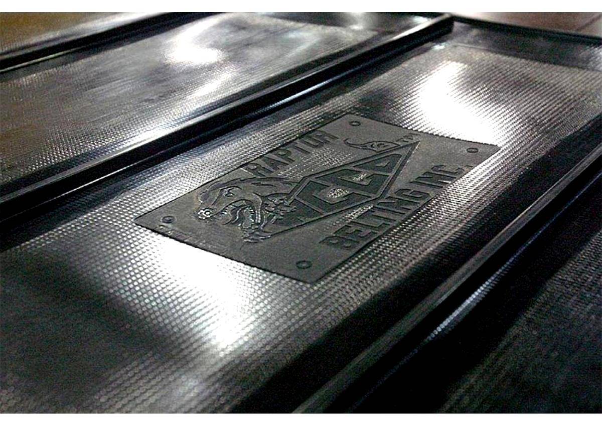 Lona Draper 40 Lateral Case/md