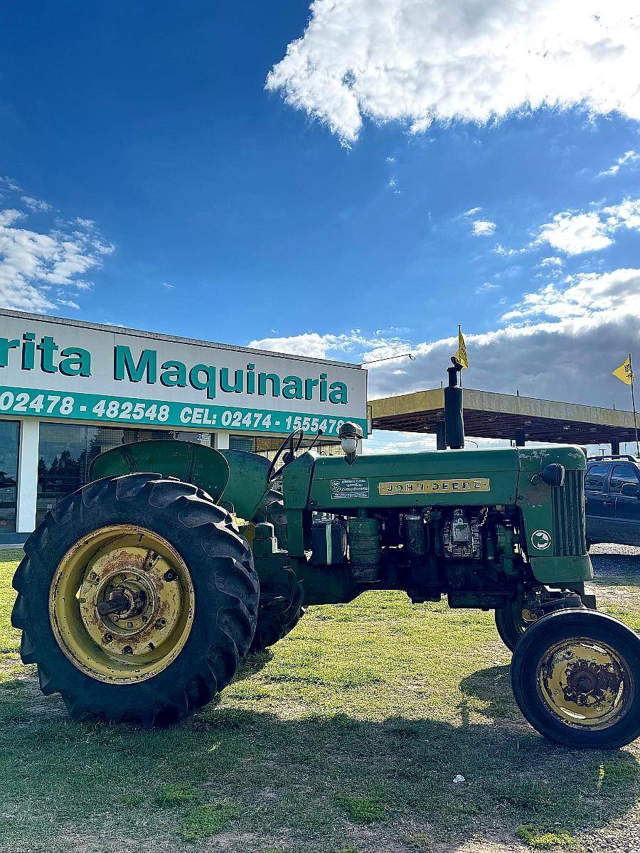 Tractor John Deere 445 con TDF
