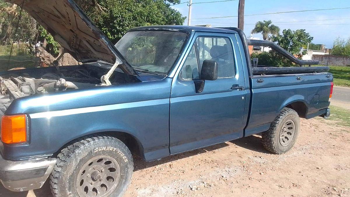 Ford F100 Recién Pintada muy Linda Digna de Verla