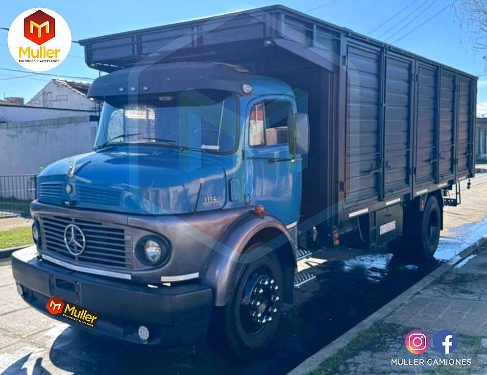 Mercedes Benz L 1114/48 Modelo 1978 con Carroceria