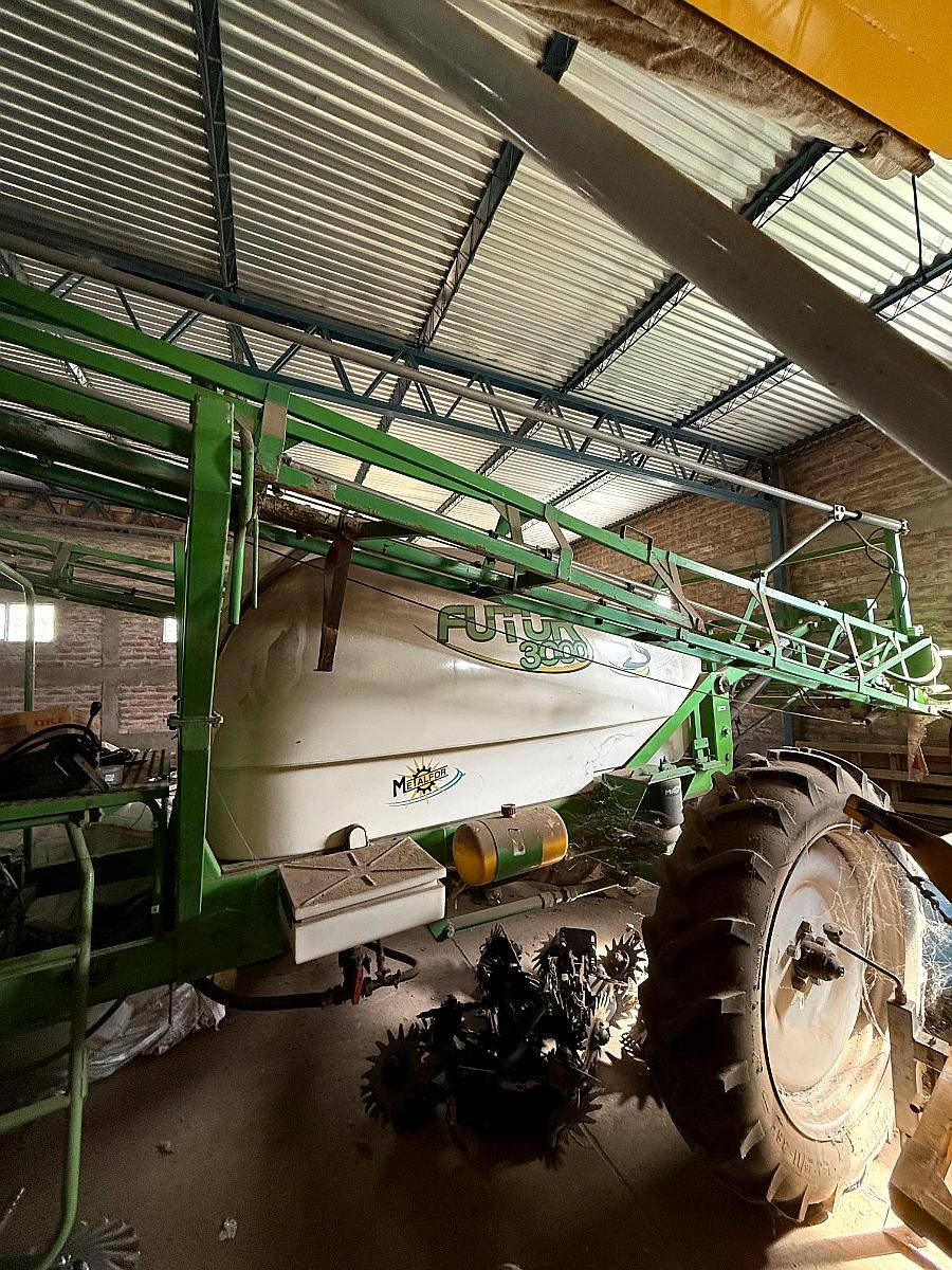 Pulverizador de Arrastre Metalfor Futur 3000 con 18 Metros