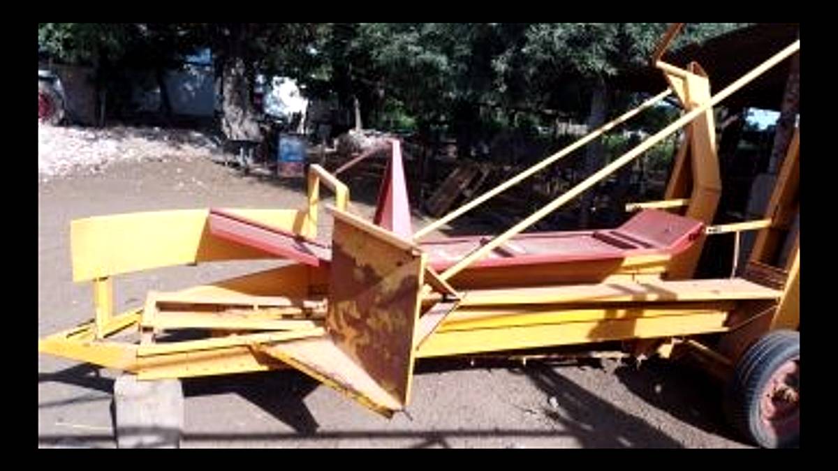 Cargador de Fardos Alcal AC 108