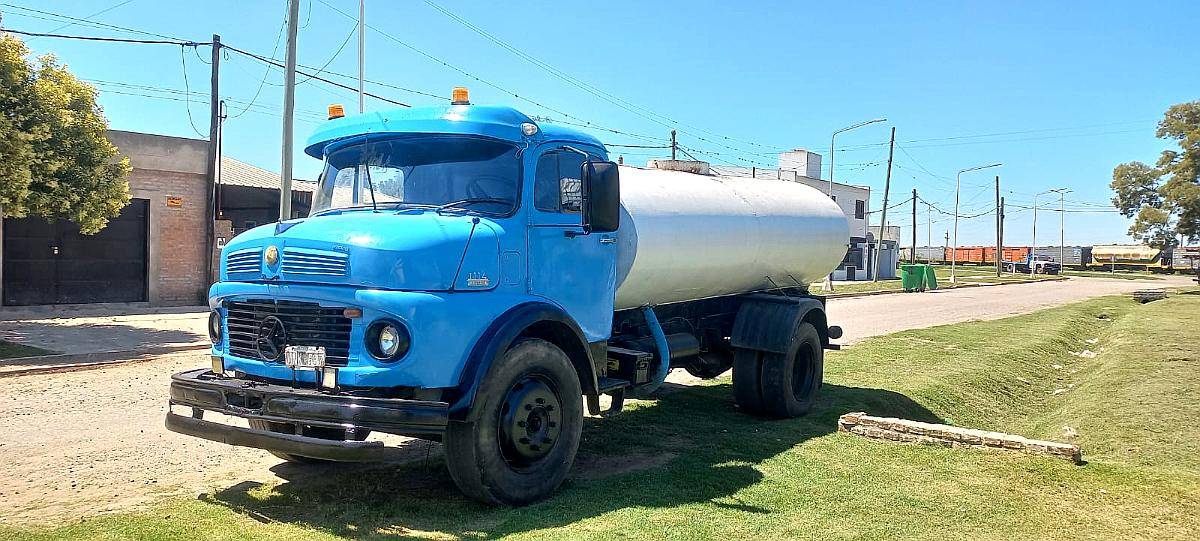 1114 Mercedes Benz Regador