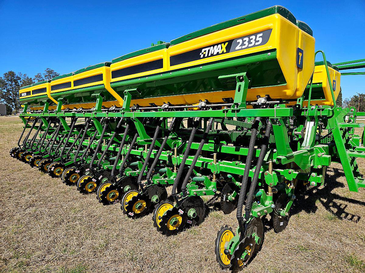 Fertilizadora Incorporadora Tedeschi Ftmax 2335