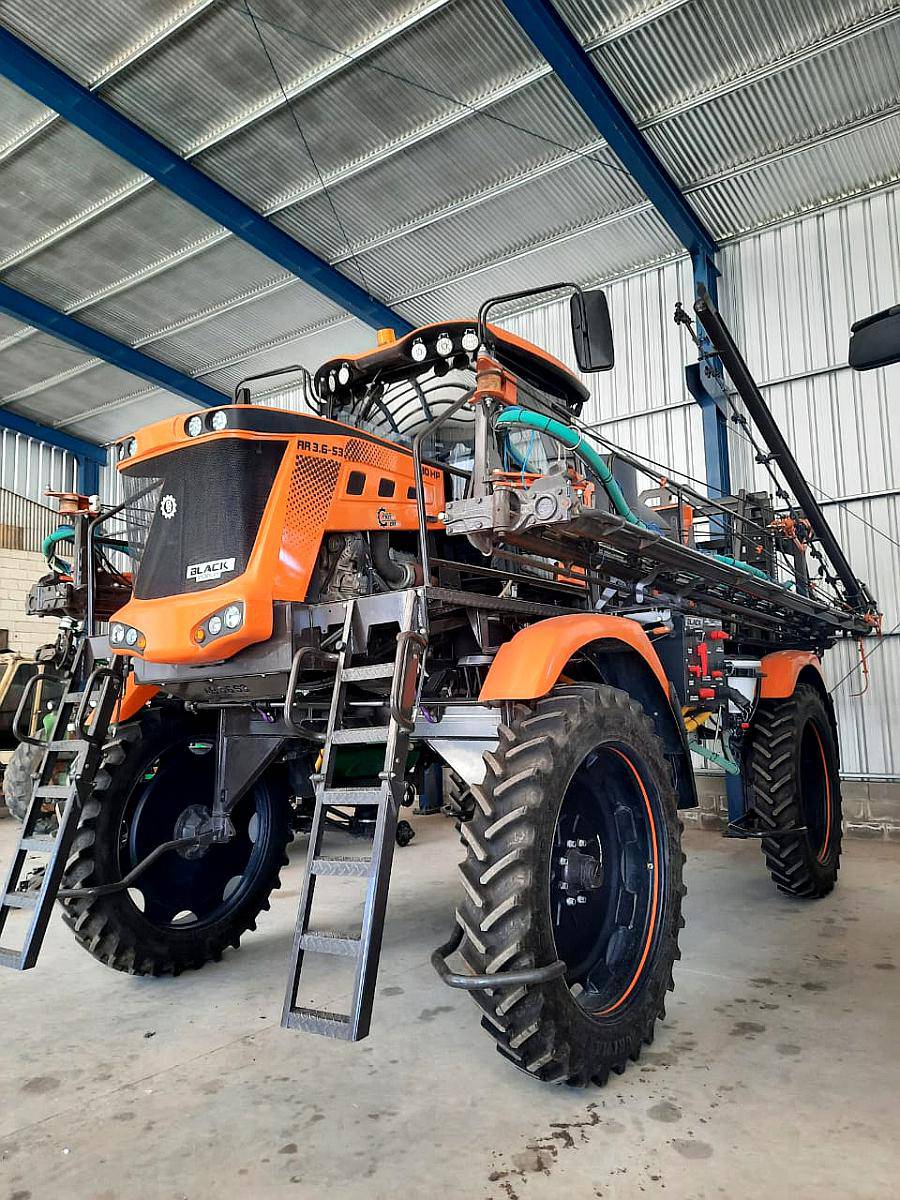 Pulverizadores Automotrices y de Arrastre