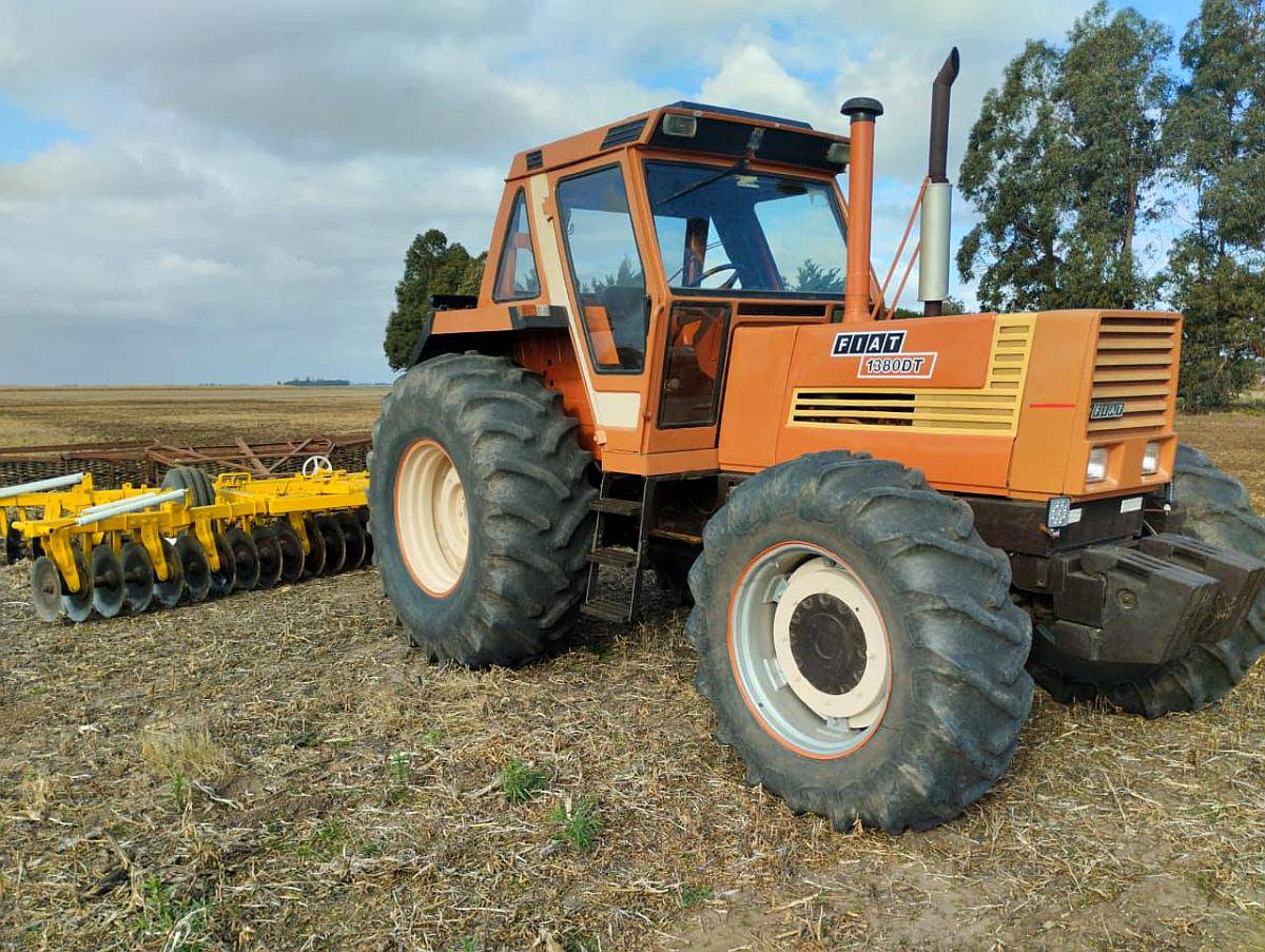 Tractor Fiat 1380 26 875 000 Agroads tractor-fiat-1380-26-875-000-agroads
