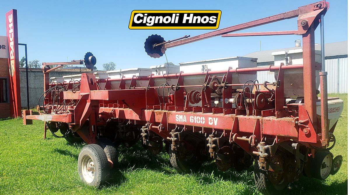 Sembradora Apache 6100, de 10 a 70 cm y Tiro de Punta