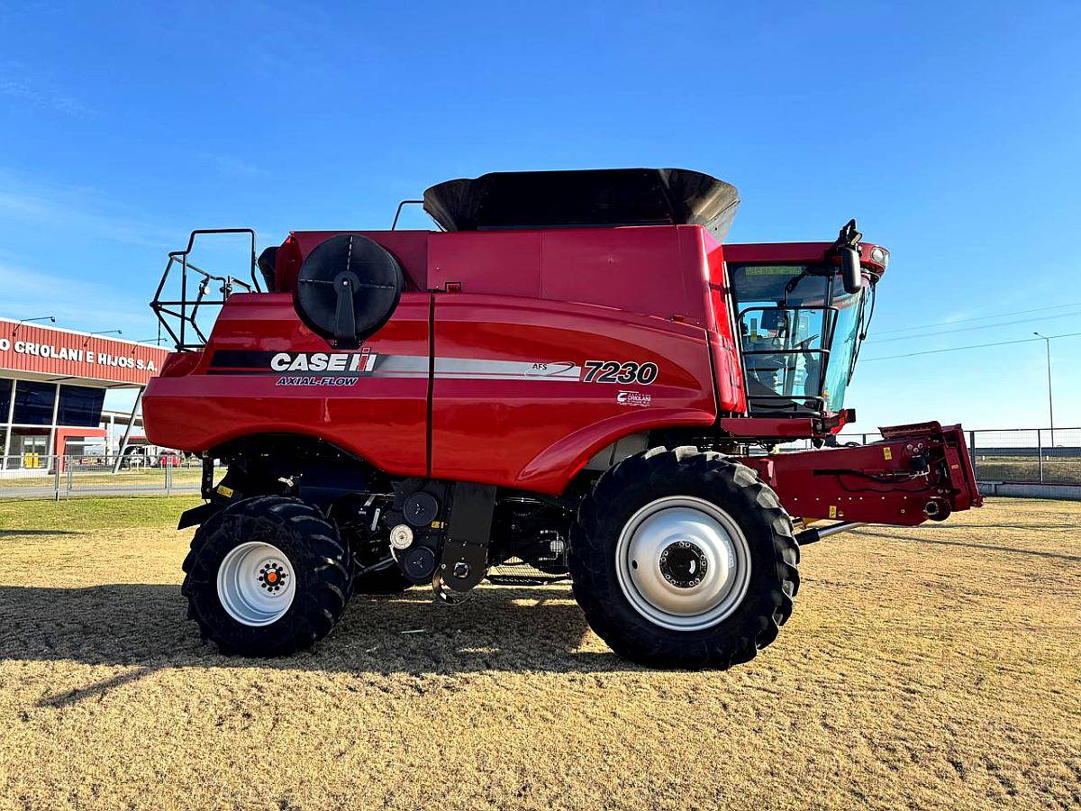 Cosechadora Case IH 7230 año 2018 con 1.900 Hs