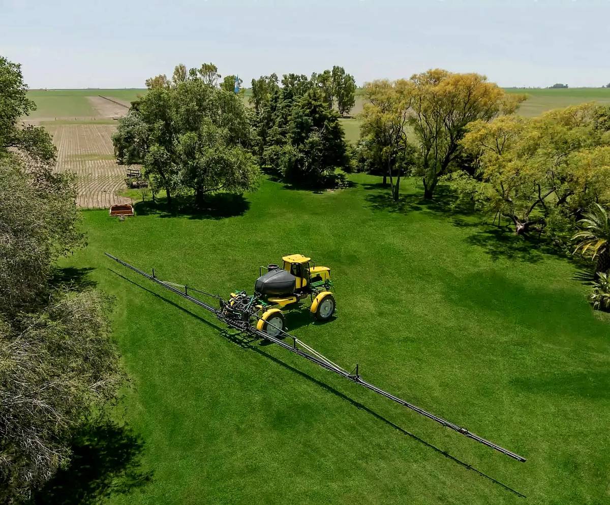 Pulverizadora Caiman Modelo SPH