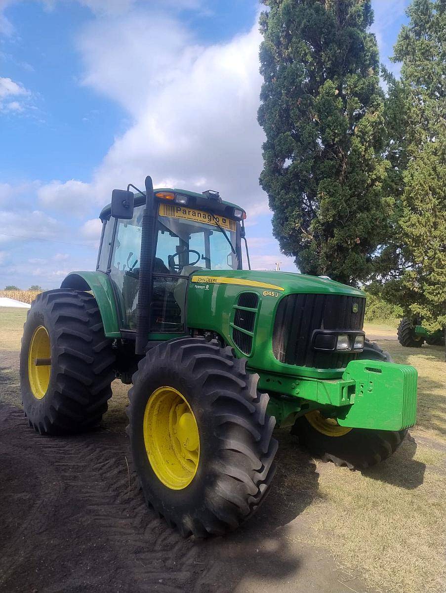 Tractor John Deere 6145j