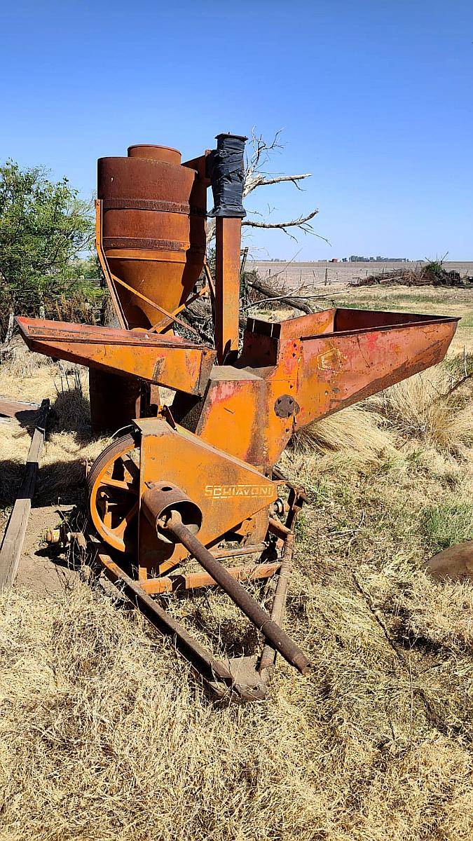 Moledora de Fardo y Granos Schiavoni.