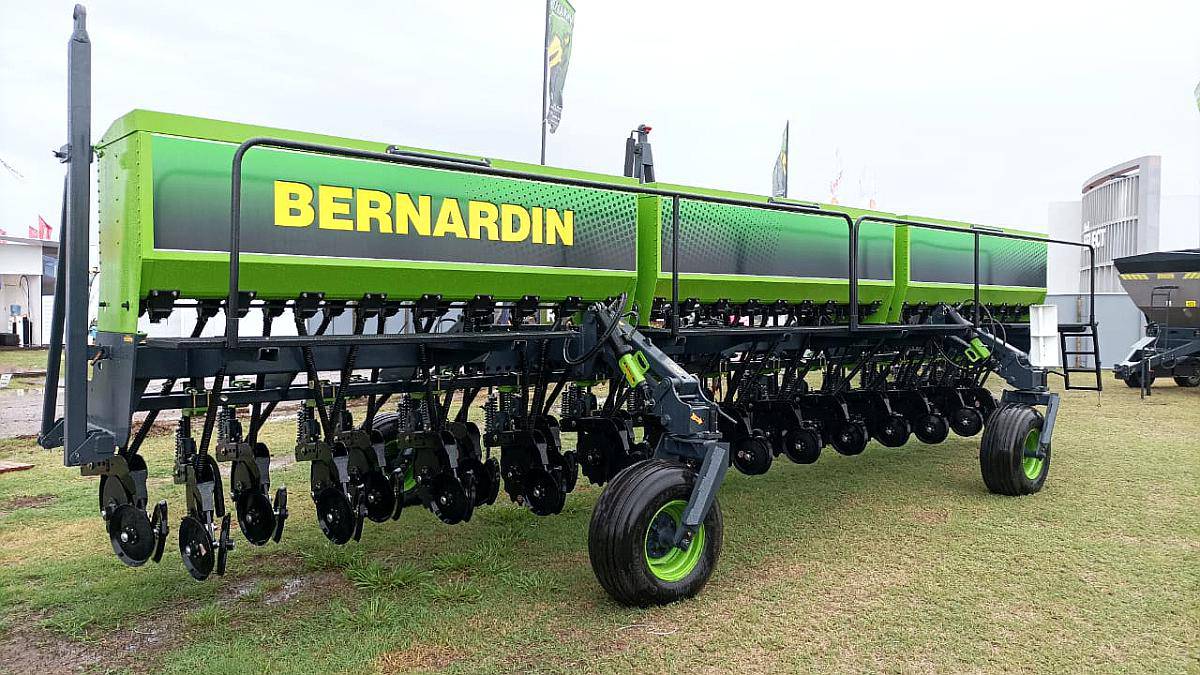 Fertilizadora de Solidos Bernardin