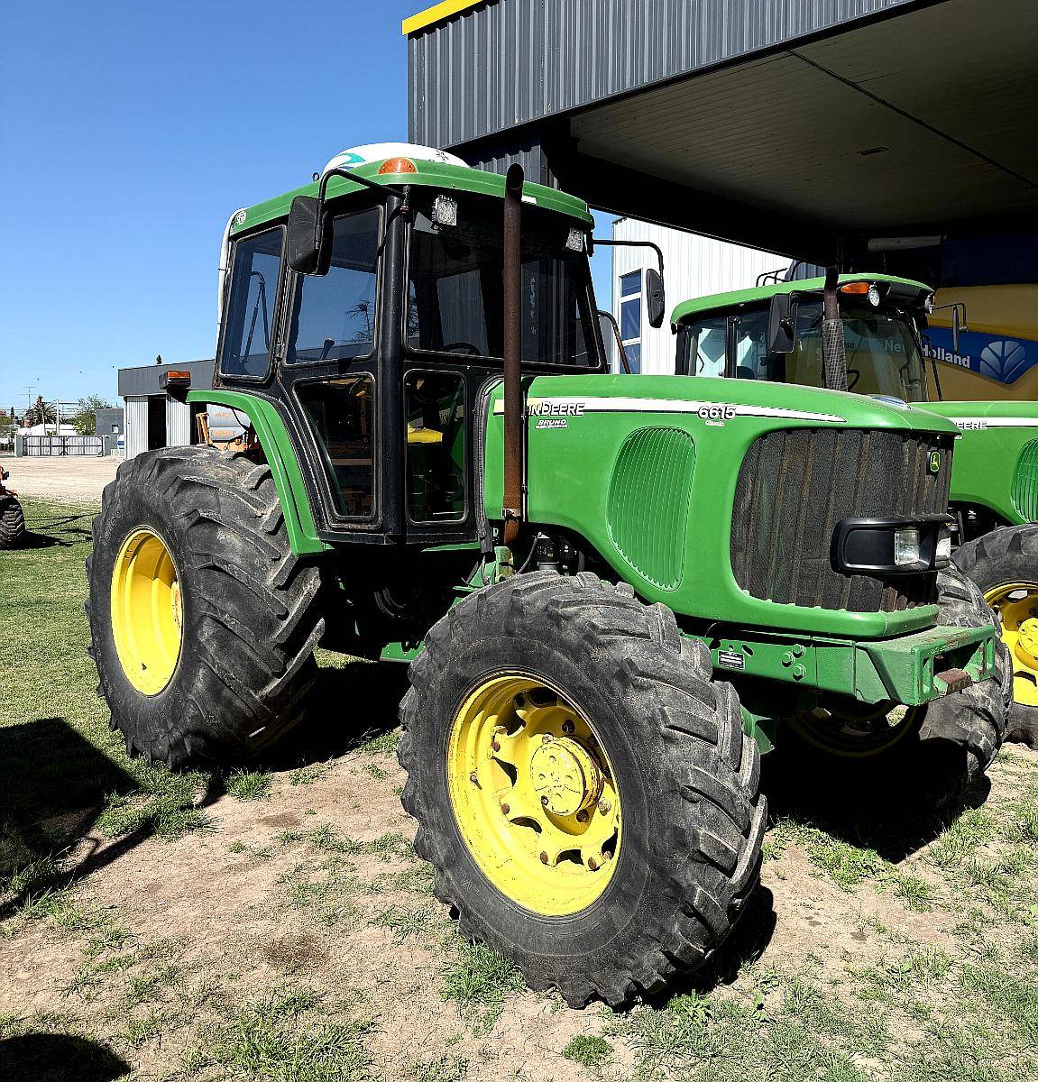 Tractor John Deere 6615 año 2010