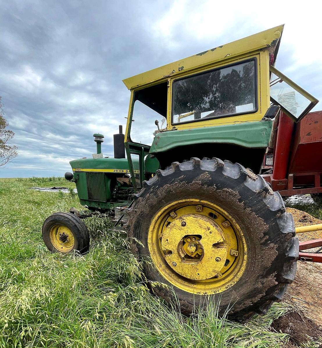 Tractor John Deere 2420