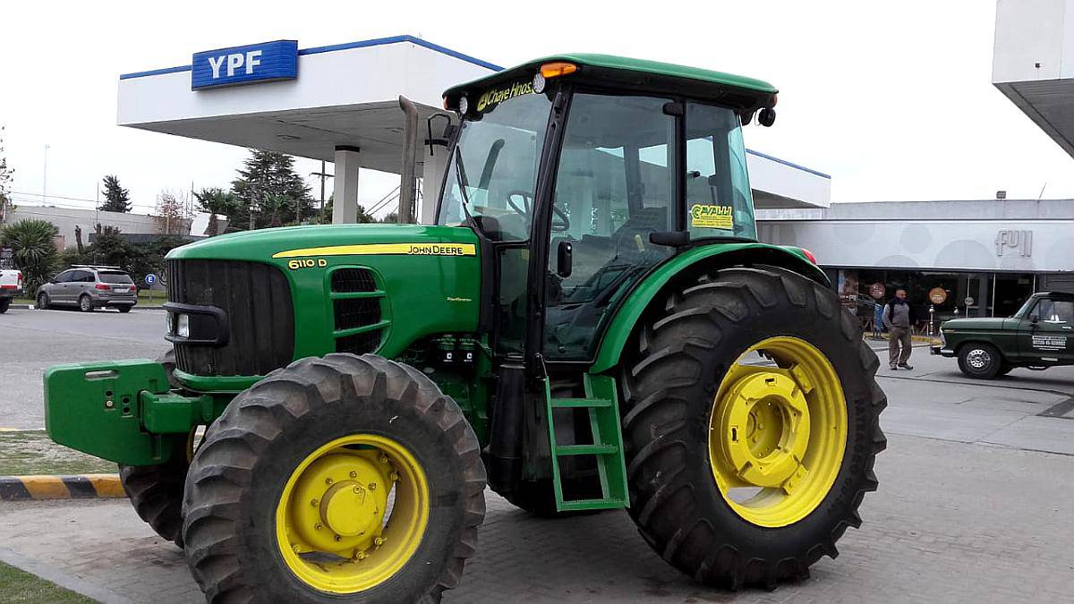 Tractor John Deere 110 HP. Año 2012 Agroads