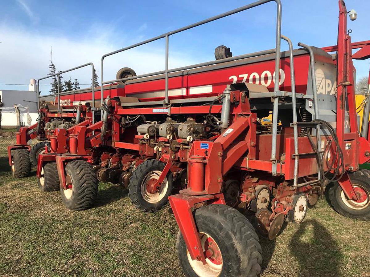 Sembradora Apache MOD.27.000