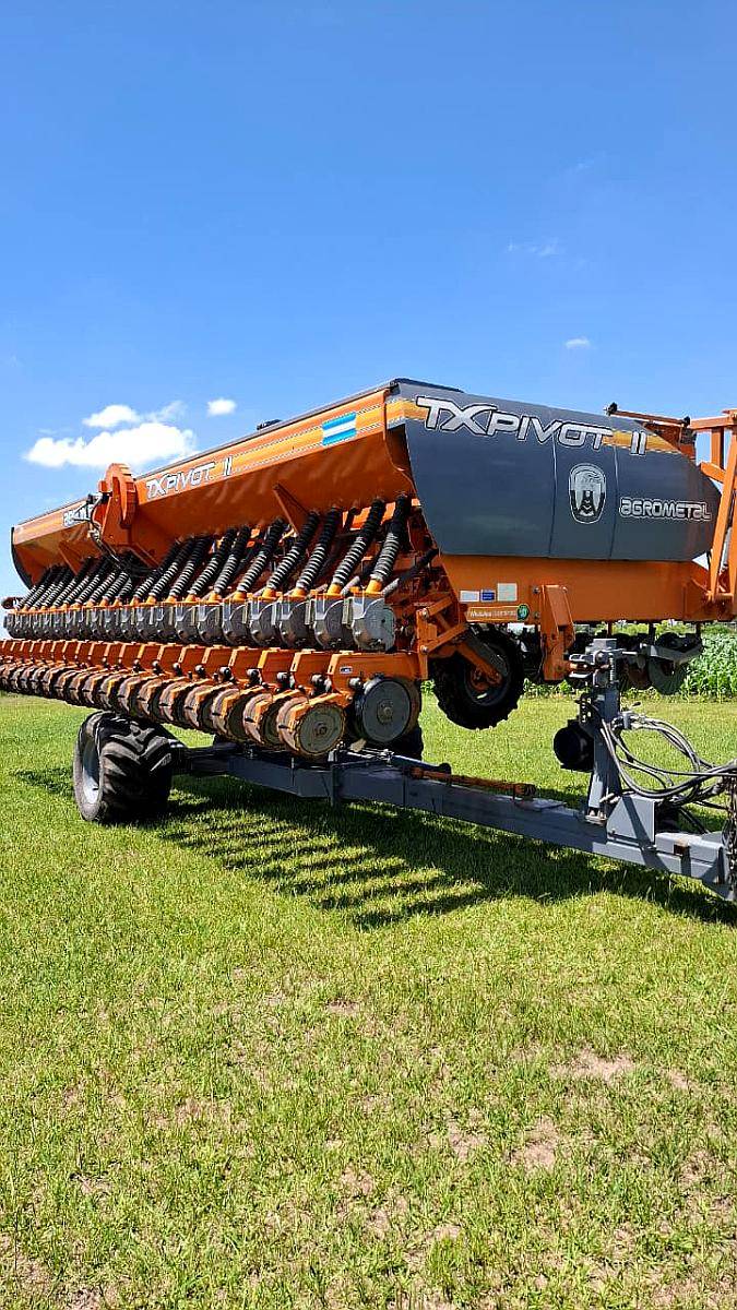 Sembradora Agrometal Pivot Autotrailer Neumatica 20-42