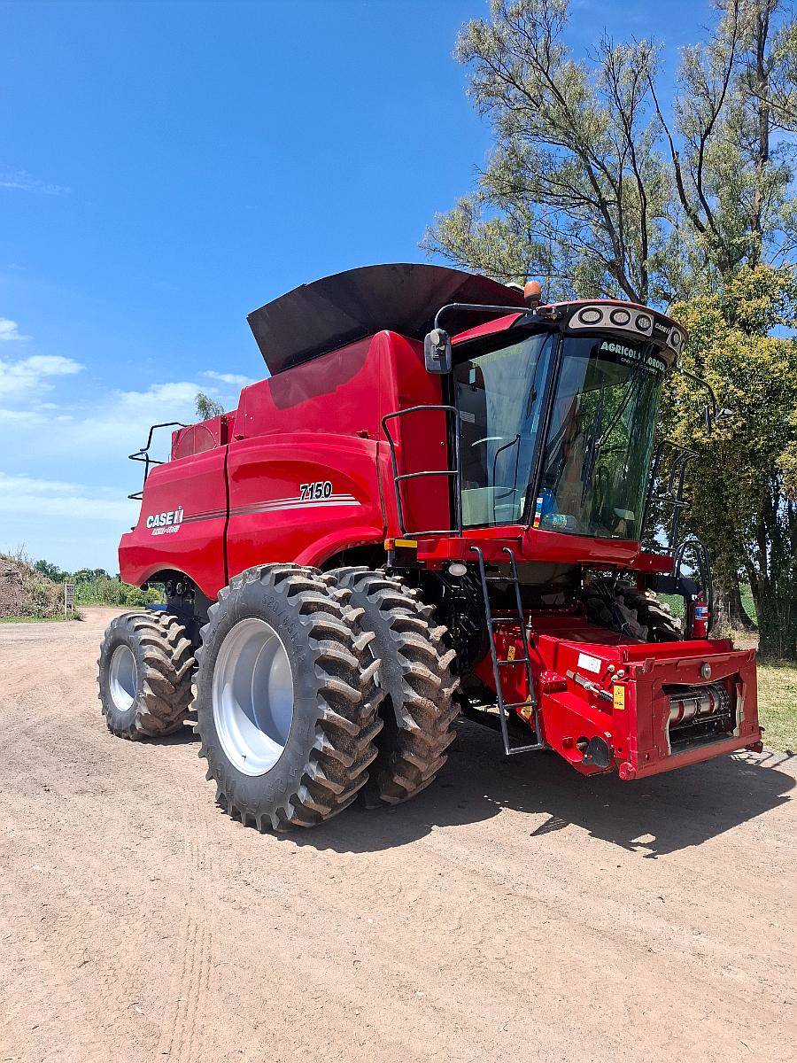 Case 7150 con Draper 40 Pies.