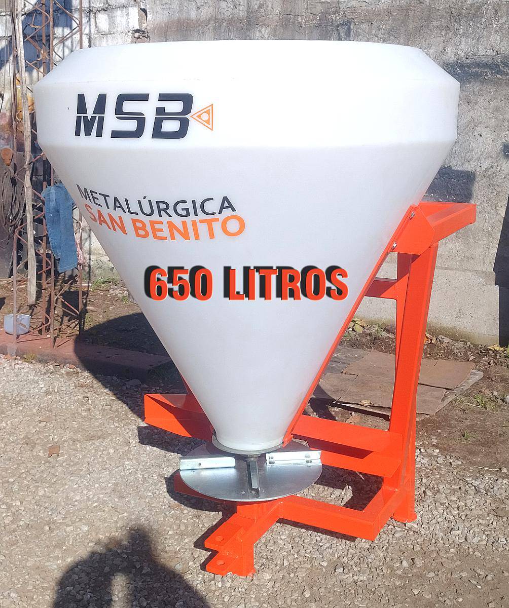 Fertilizadora 3 Puntos al Voleo.