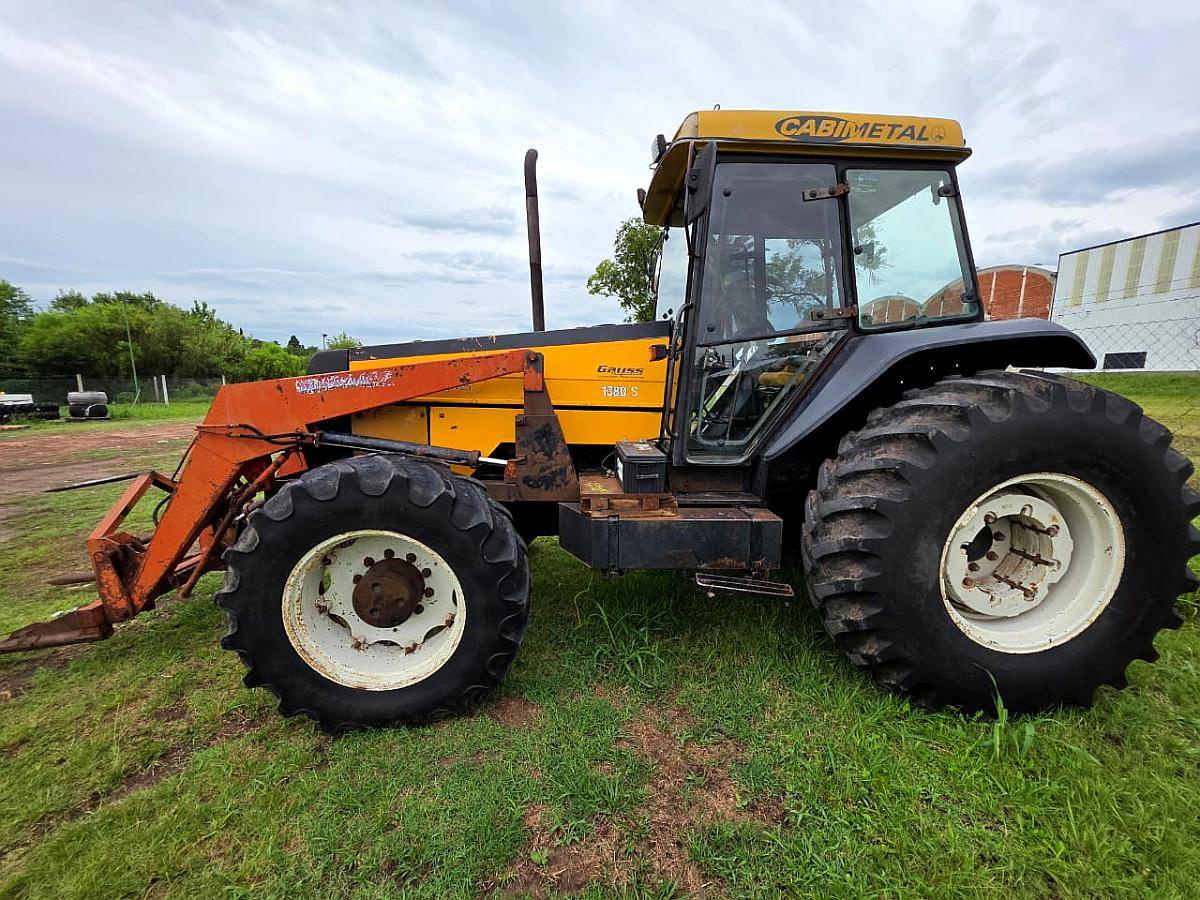 Tractor Valtra 1380 Usado