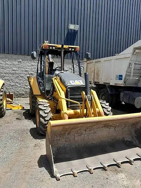Retroexcavadora Caterpillar 416 Mod. 2005