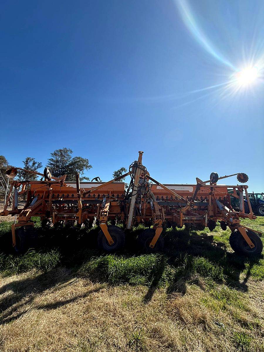 Sembradora Agrometal 16l a 52,5cm Neumatica Clic 2 Doble FER