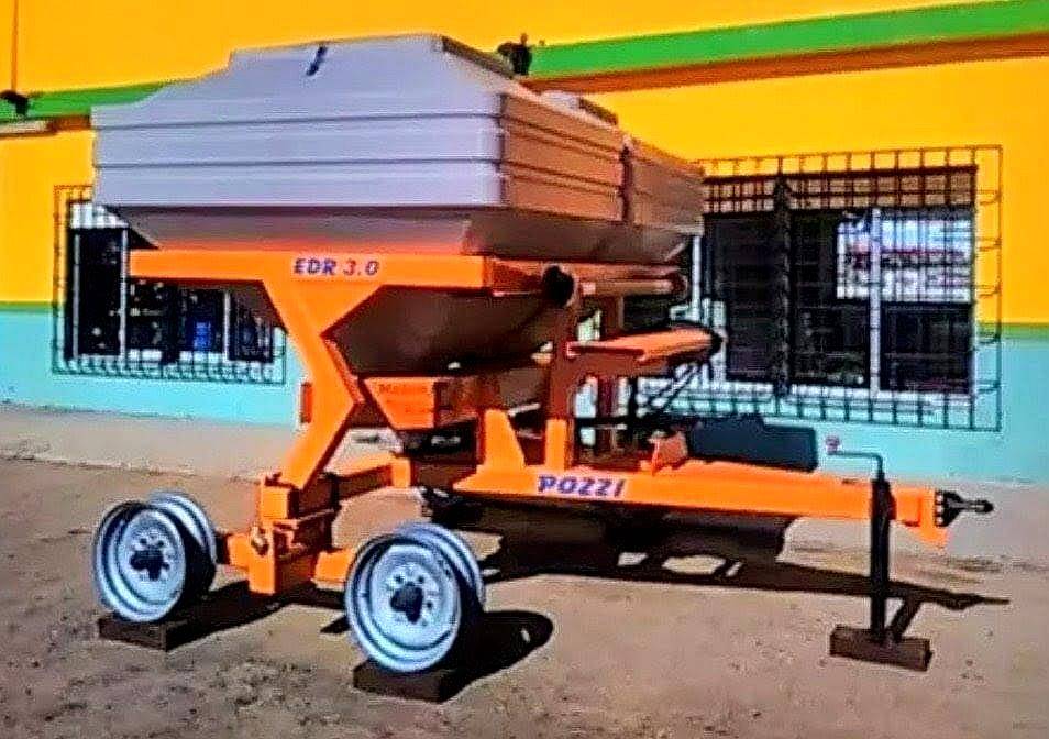 Fertilizadora al Voleo EDR 3000 Eje Balancin Pozzi
