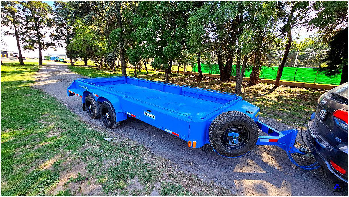 Acoplado Trailer Balancin para Llevar Motos 2000 Kg de 6 Mts