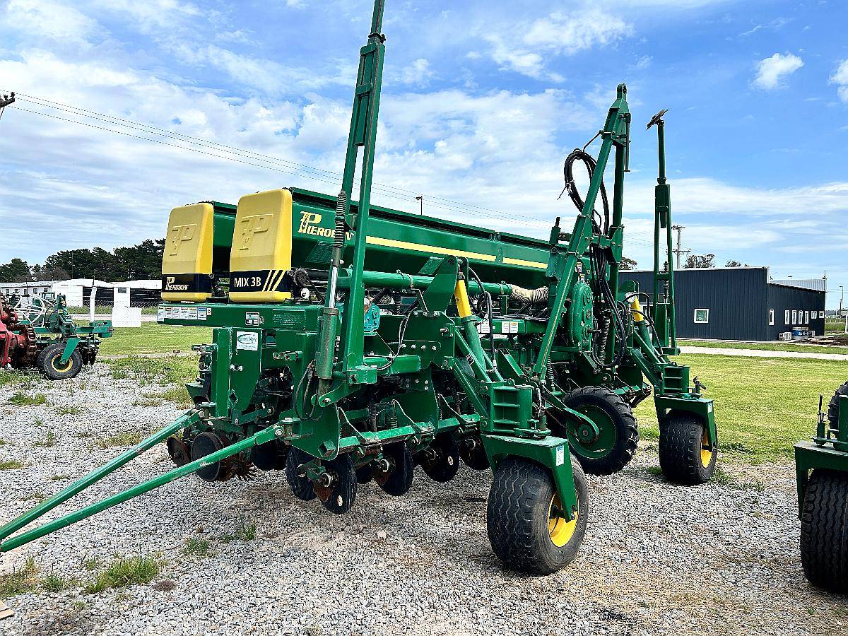 Sembradora Pierobon MIX 3b 10 Surcos Neumatica. Buen Estado