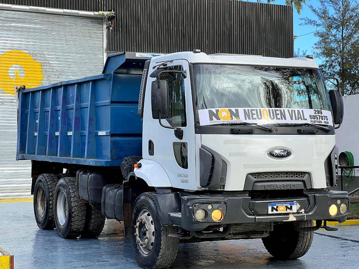 Ford Cargo 2632 6X4 Camion Tatu Usado