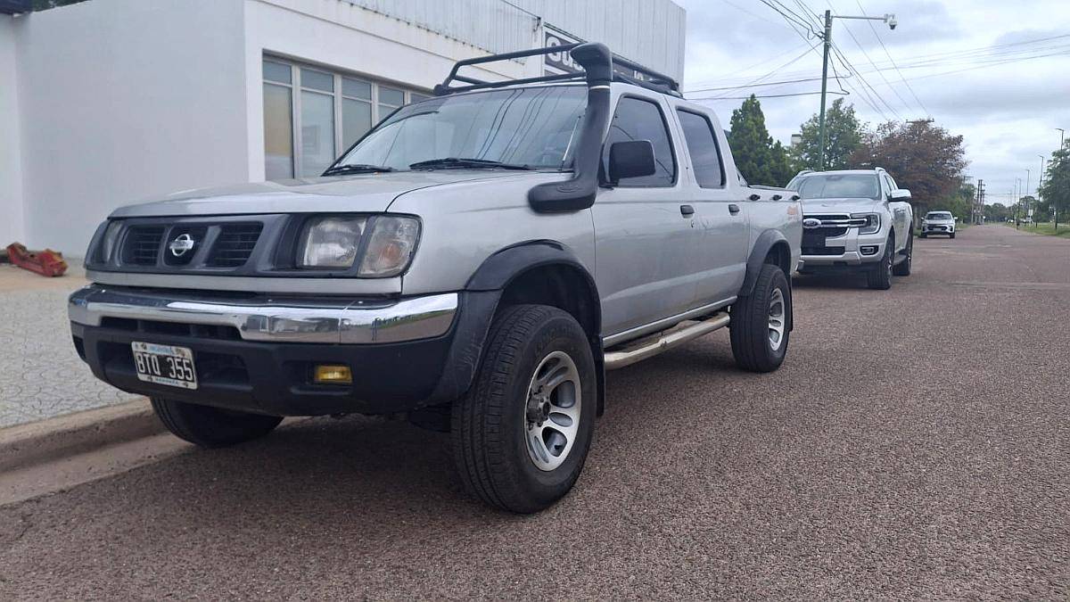 Nissan Frontier Motor Aspirado muy Buena Digna
