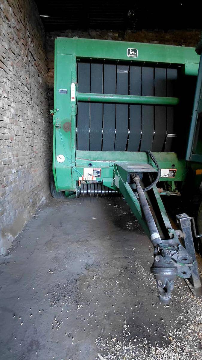 John Deere 566. Rollos de 1.60m.