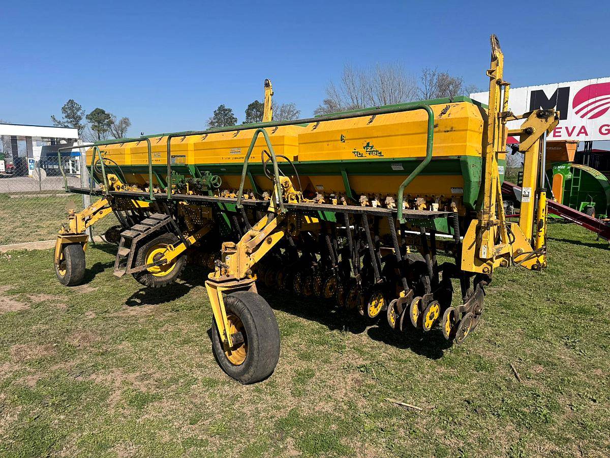 -fertilizadora Marca SR de 21 Líneas a 35 cm