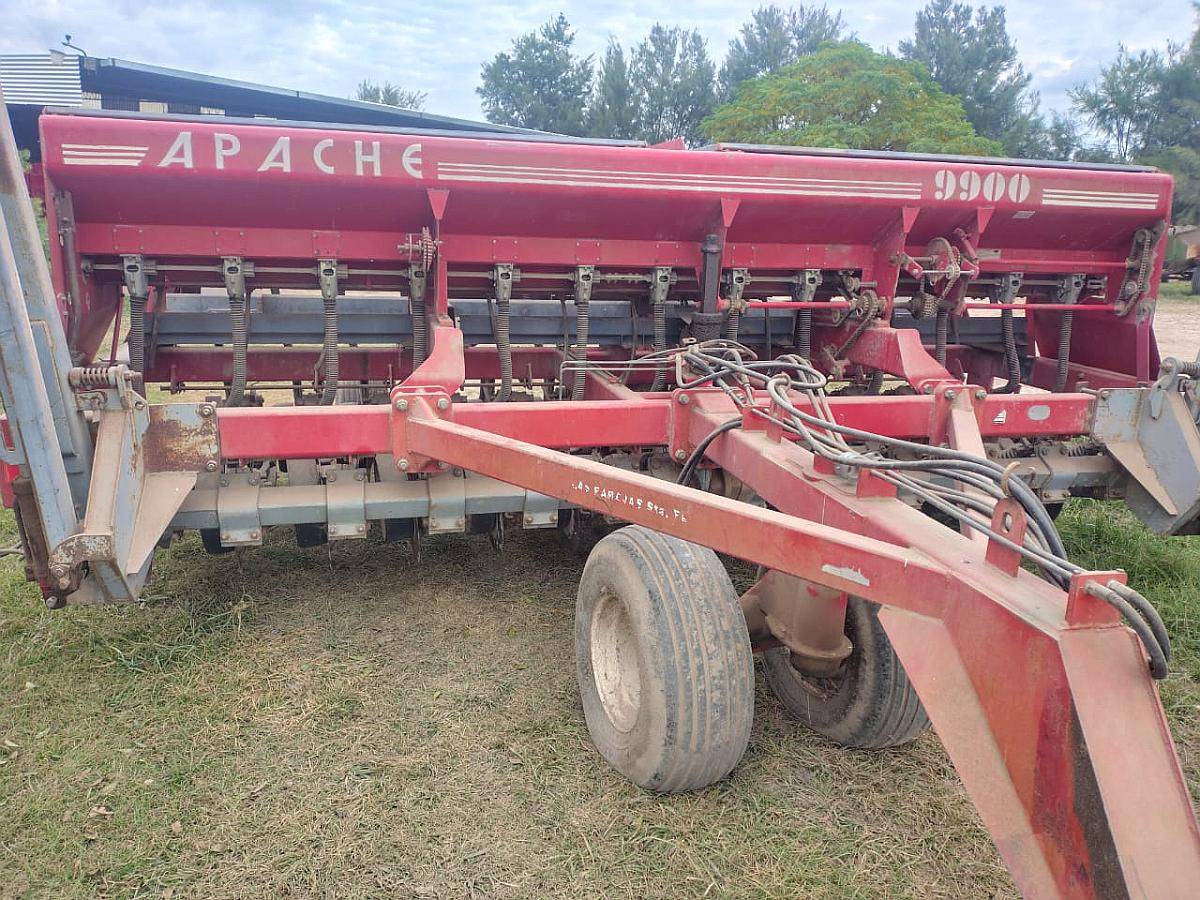 Sembradora Apache 9900 25 a 17,5