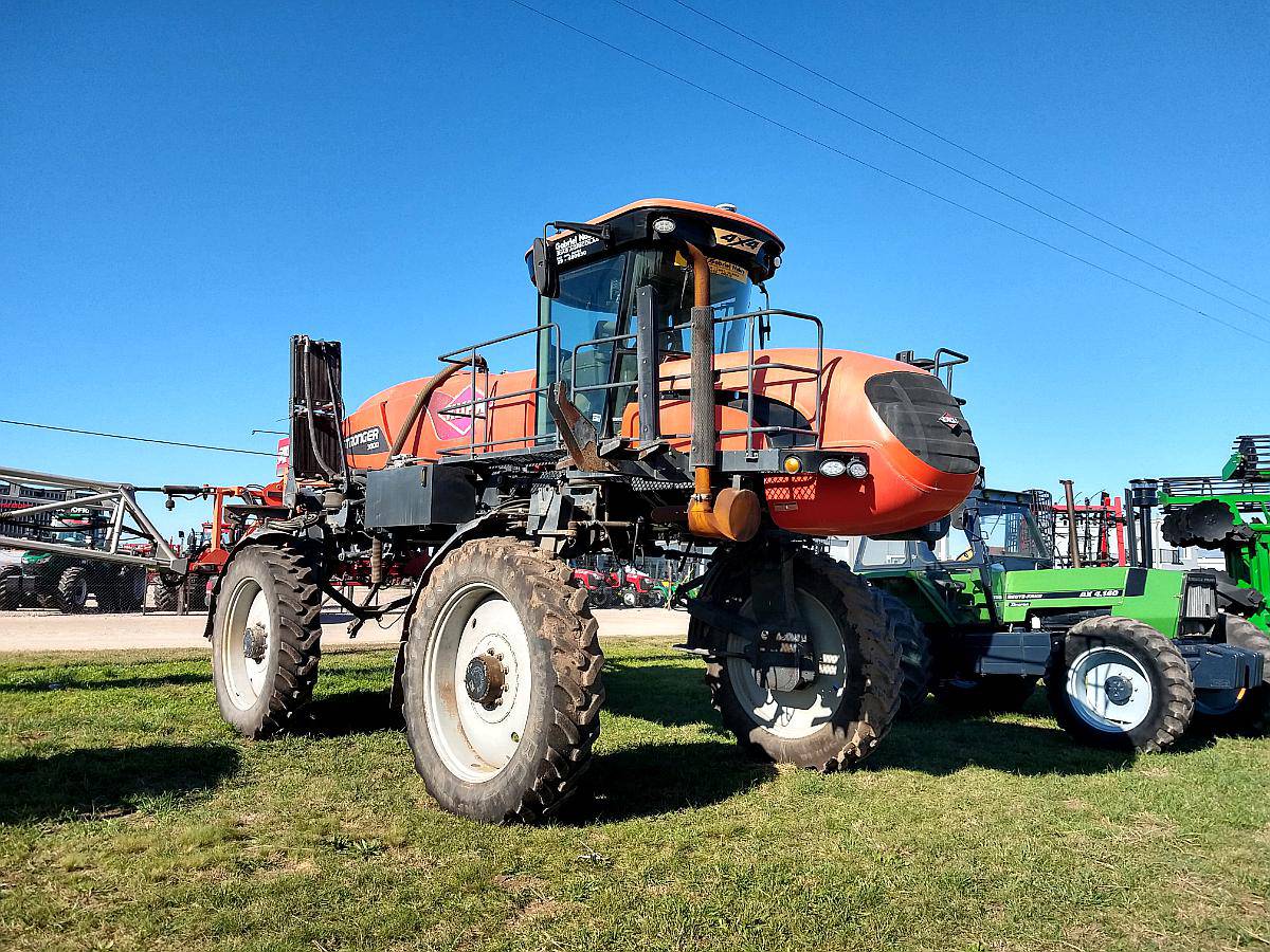 Pulverizador Autopropulsado Kuhn Stronger 3000