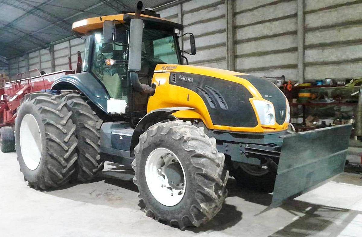 Valtra BT 150 con Piloto