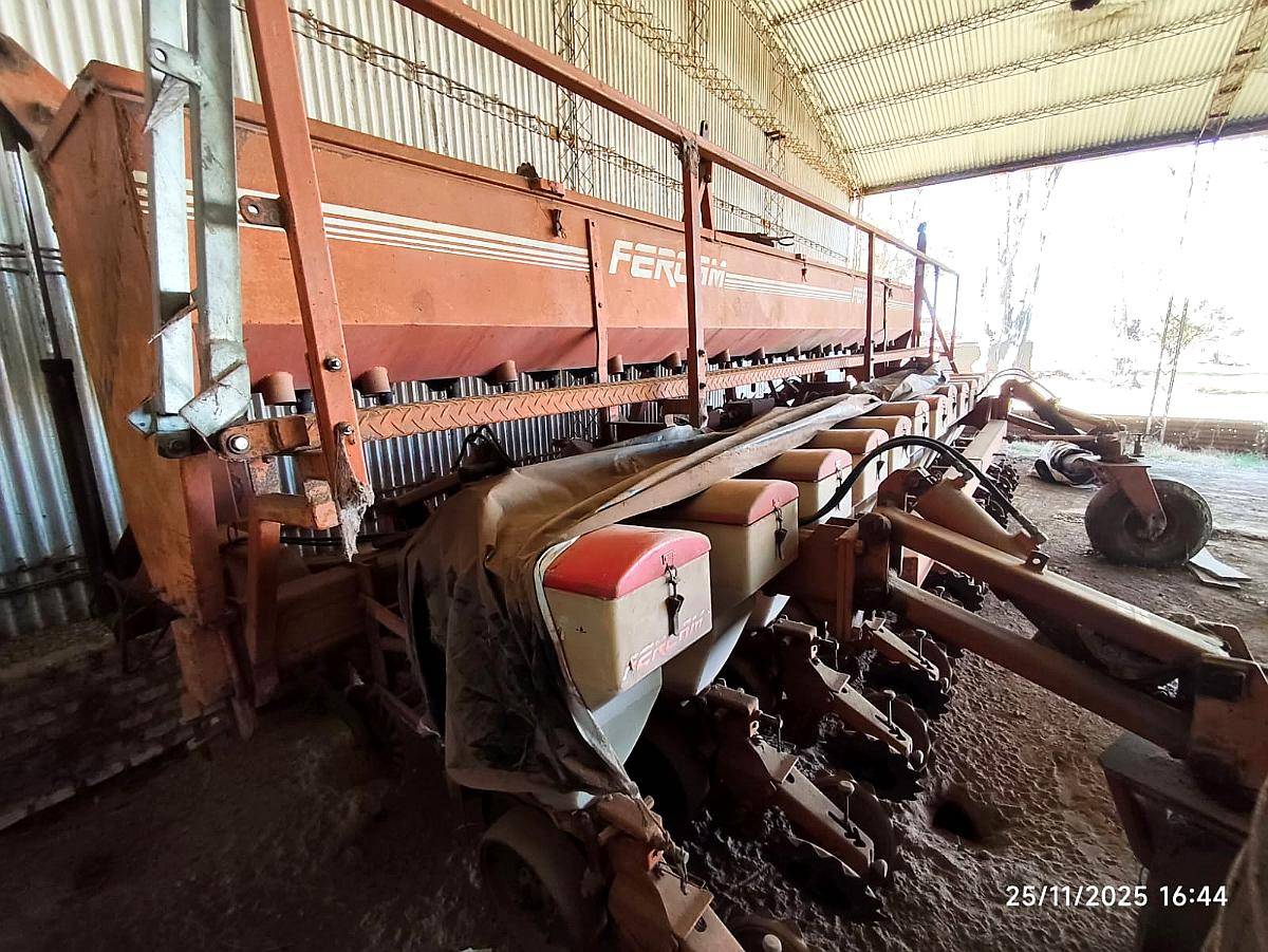 Sembradora Fercam Modelo GPI 12 S a 52 cm
