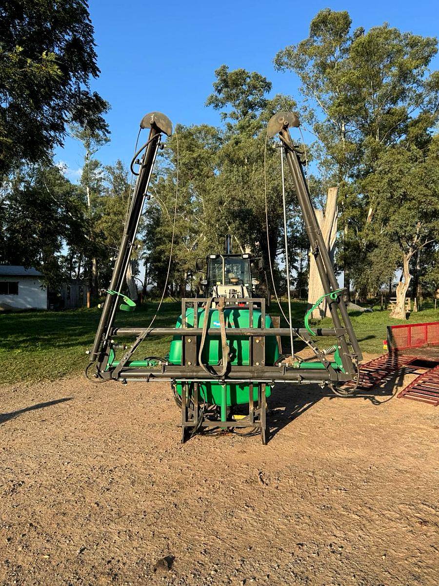 Pulverizadora Praba de Tres Puntos 600lts. Hidraúlica