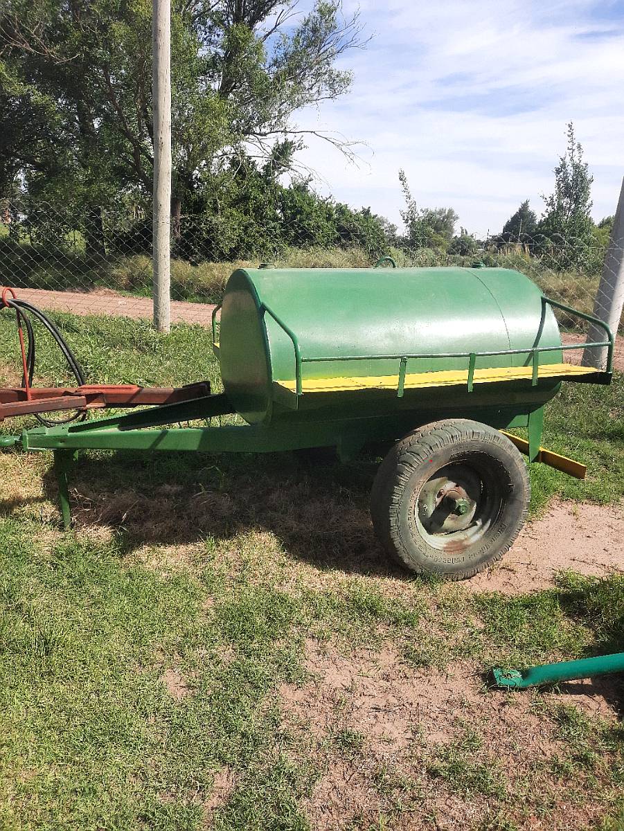 Cisterna con Capacidad para 1500lts