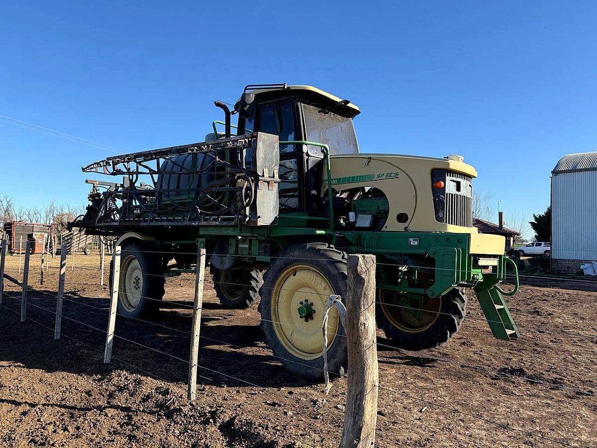 John Deere Caimán 3028. Botalón 28 Mts. Piloto 9 Cortes.