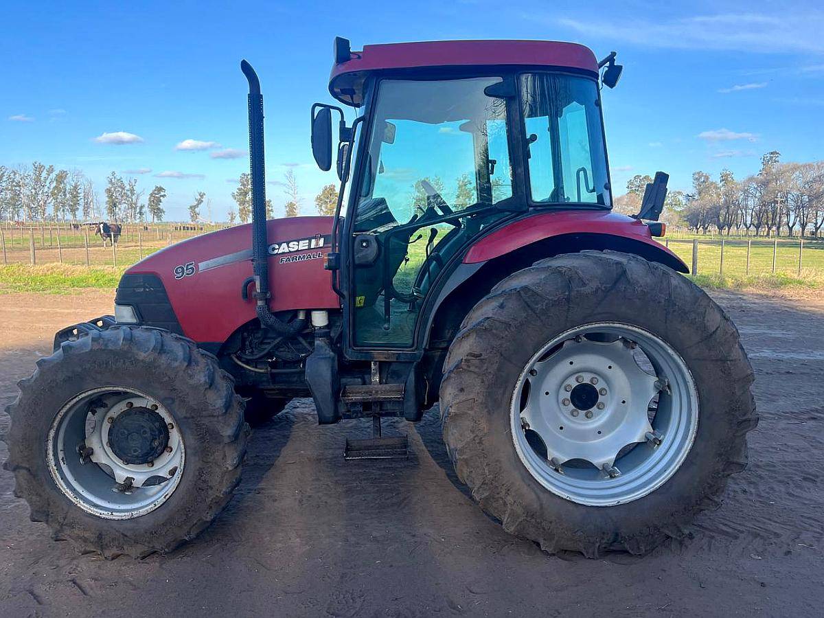 Tractor Case Farmall 95
