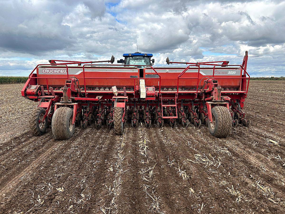 Sembradora Crucianelli Pionera 35 a 20cm con Monitor Siembra