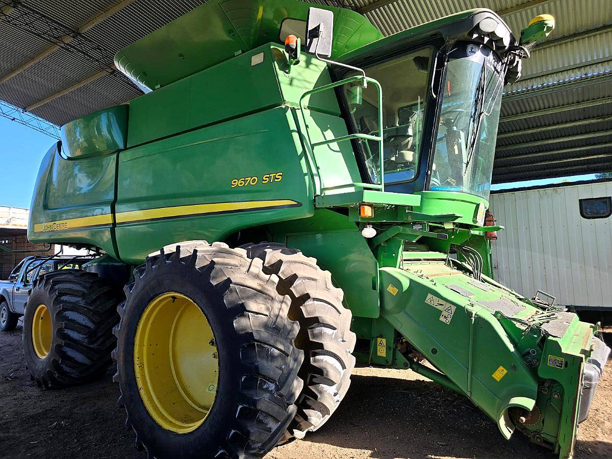 Cosechadora John Deere STS 9670, año 2010