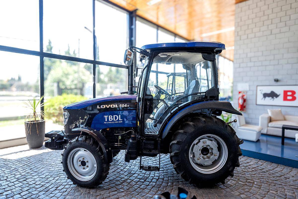 Tractor Cabinado Lovol de 50 HP - 4X4