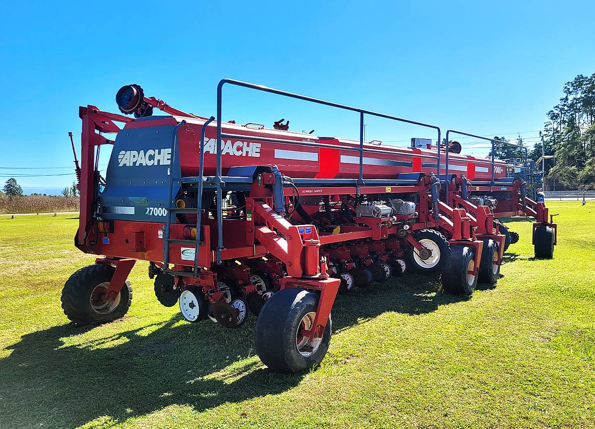 Sembradora Apache 27000 +