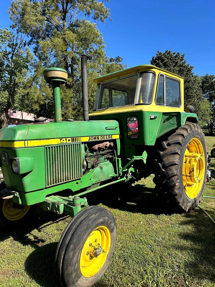 John Deere 2140 Buen Estado