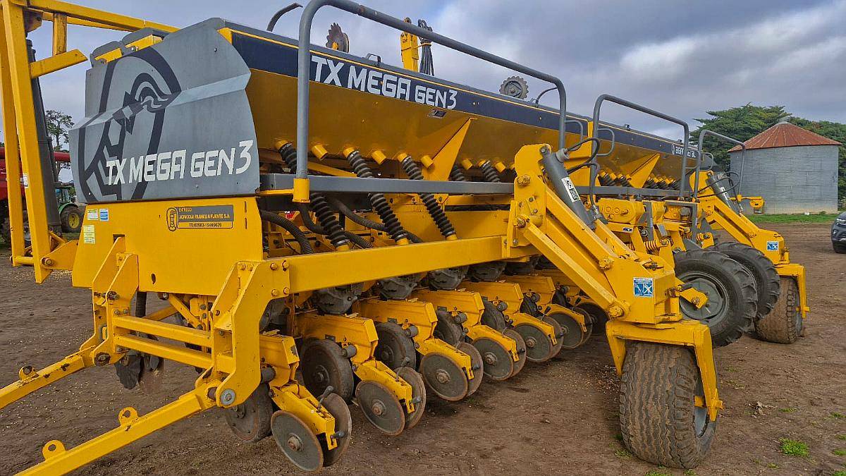 Agrometal TX Mega Neumatica 16 a 52 año 2020 Monitor