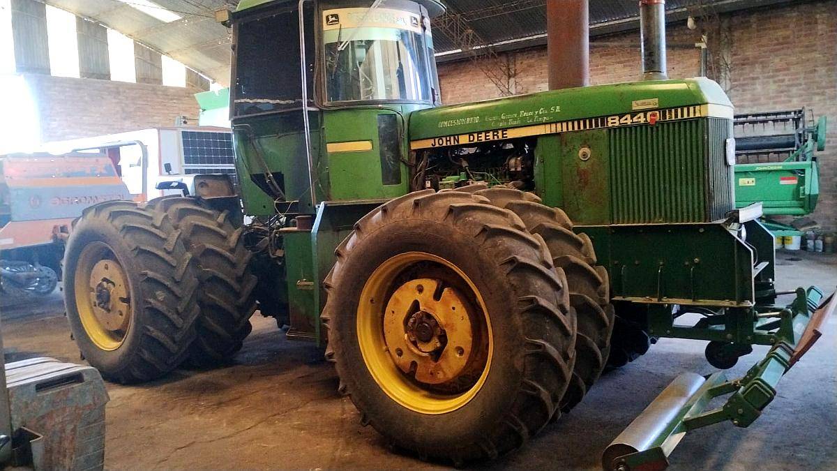 Jd 8440 muy Bueno Motor Cambiado 250 HP ( NO Toma Canje )